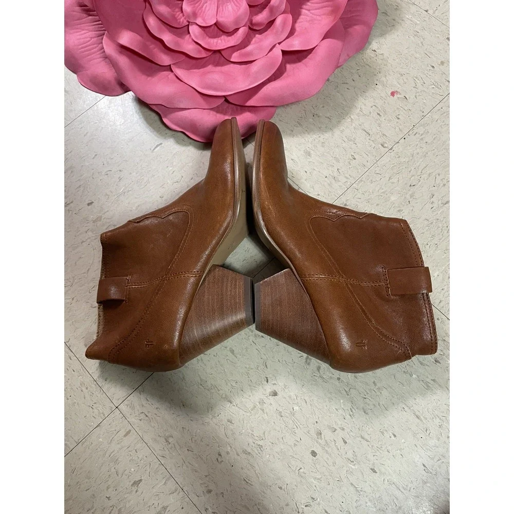 FRYE‎ Women's Sz 9.5M Reina Cognac Leather Western Ankle Bootie Festival Concert
